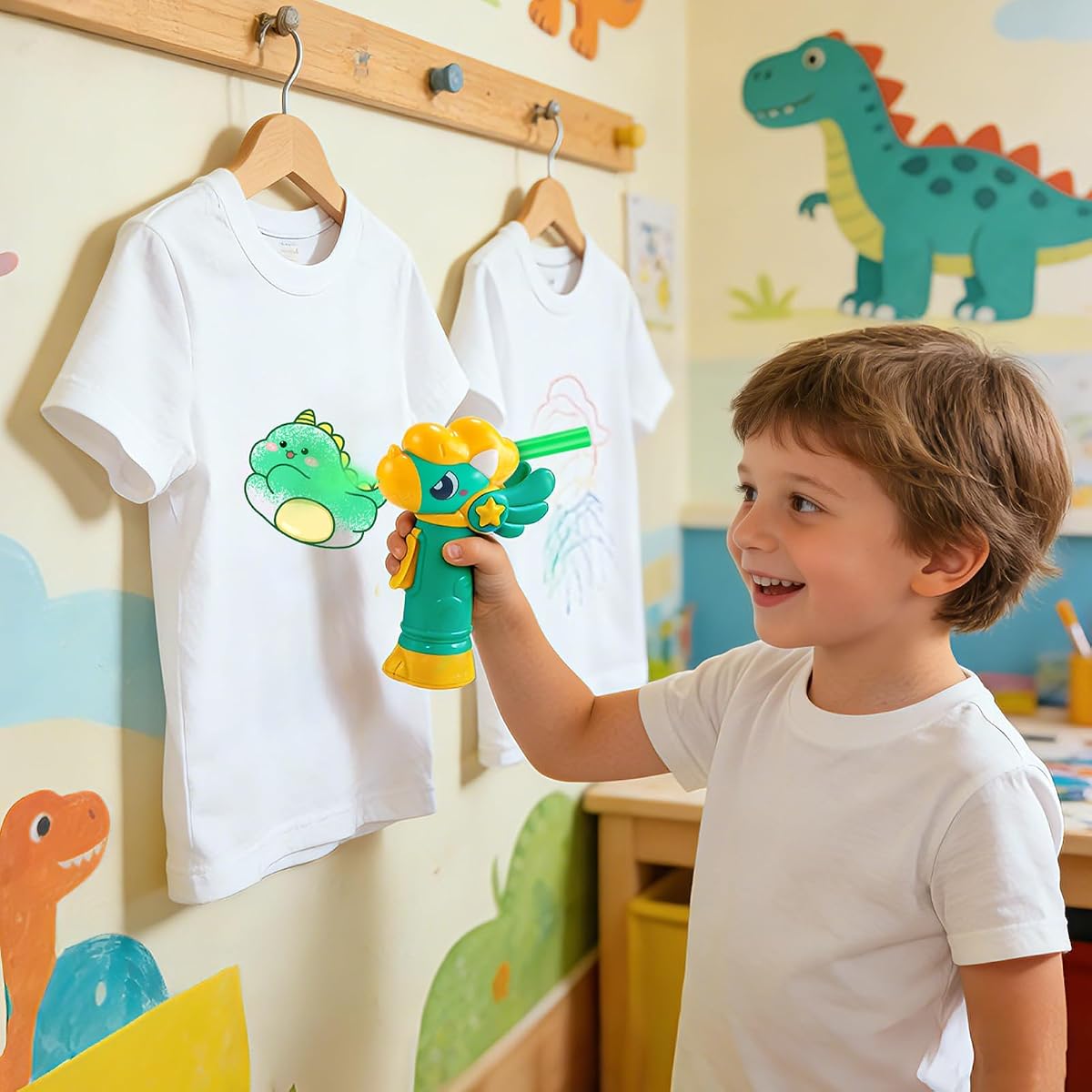 Dinosaur-shaped marker airbrush sprayer with washable markers and stencil cards — view 4